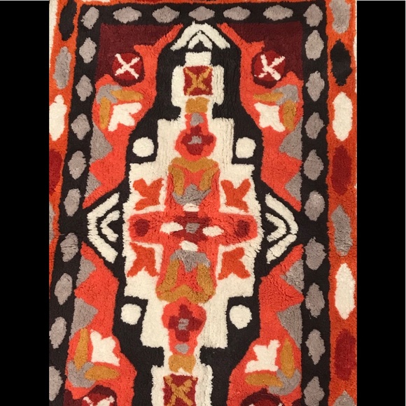 Anthropologie 35 x 21 rug - Picture 2 of 5